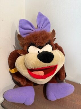 NEW Taz She Devil Deadstock Six Flags Vintage Looney Tunes Plush 1997 Tags Rare